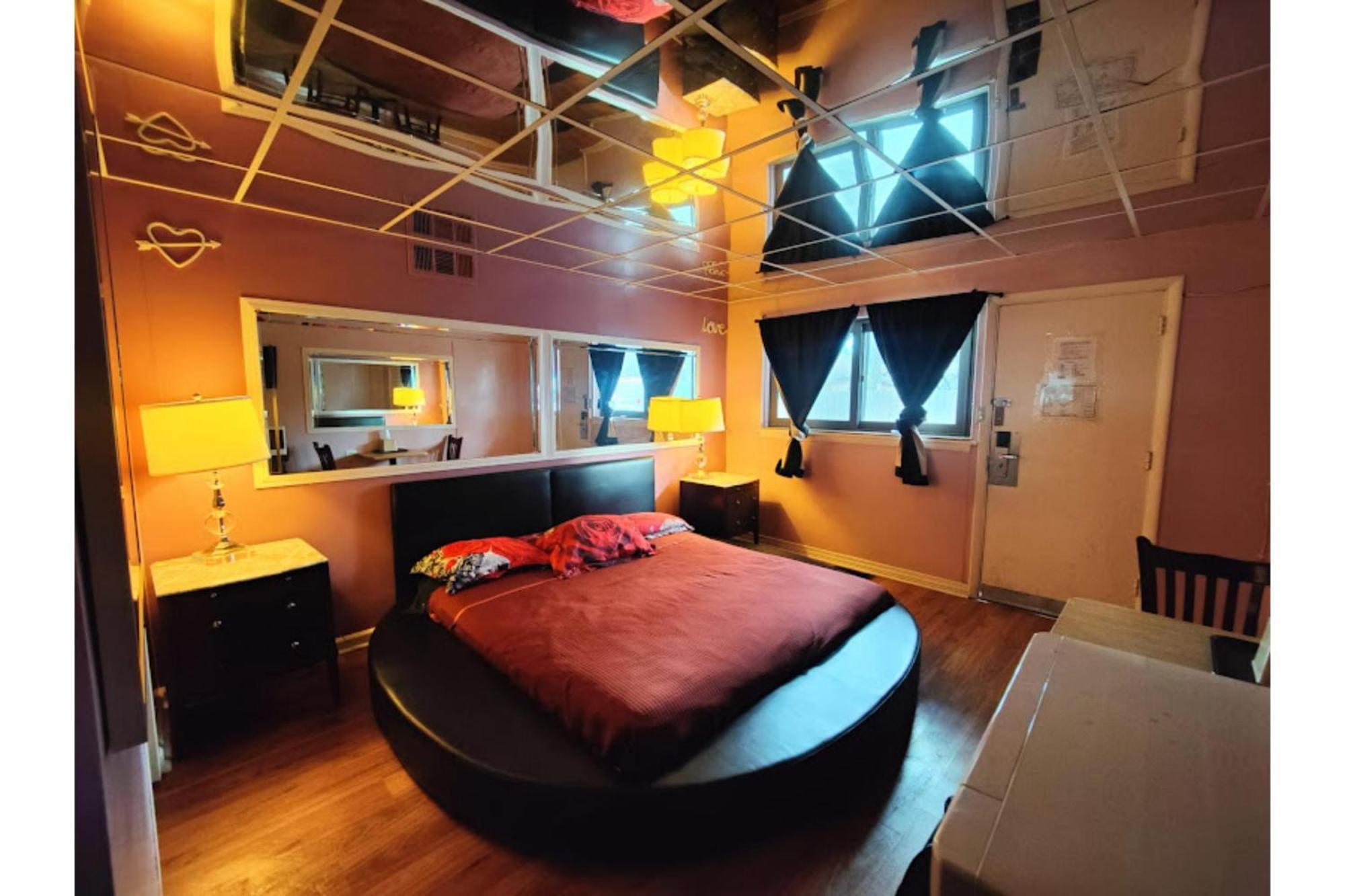 Oyo Hotel Edgebrook Chicago North Shore 外观 照片