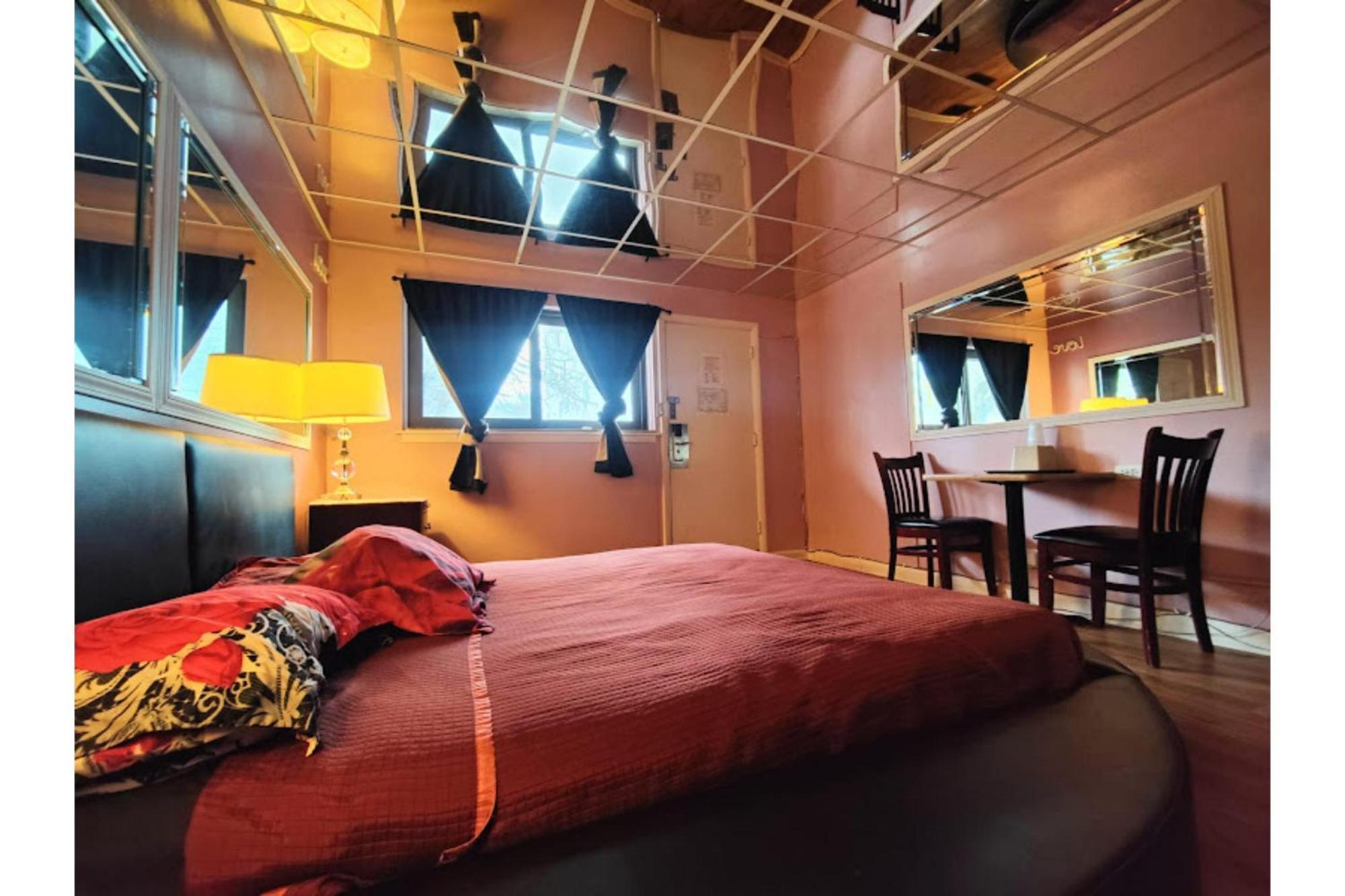 Oyo Hotel Edgebrook Chicago North Shore 外观 照片